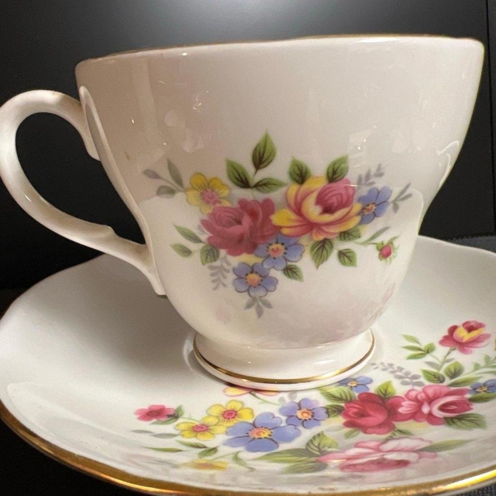 Vintage Queen Anne Bone China Pink Roses Teacup And Saucer #329